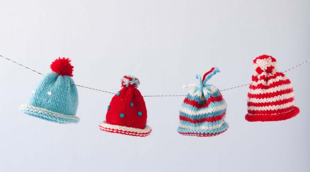 Mini Holiday Hat Garland