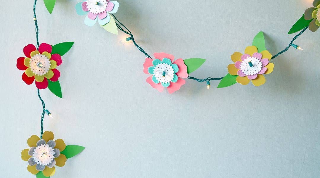 Cricut Crafts: Flower String Lights