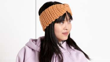Do The Twist Crochet Headband