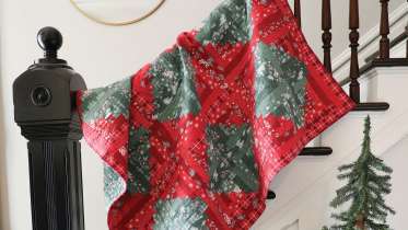 Christmas Berries Quilt