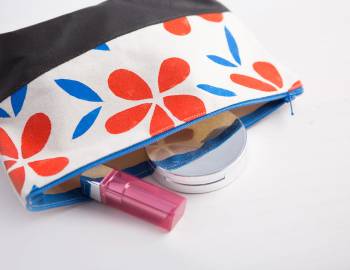 Stencil and Sew a Makeup Bag