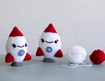 Crochet an Amigurumi Rocketship