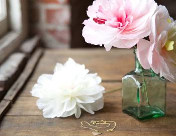 Paper Flowers: Make a Charm Peony Hair Clip