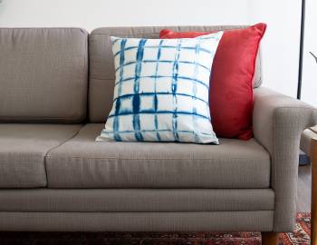 Easy Indigo Dyeing: Make Indigo Dyed Pillows