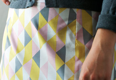 In this class, Cal Patch covers darts, invisible zippers, French seams and bias tape facings. She uses the pattern from her Patternmaking Simplified class, but the sewing techniques she covers can be applied to a wide range of skirt patterns.