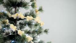 Crocheted popcorn stitched together into a garland in Twinkie Chan's Make Celebration Garlands class on Creativebug 