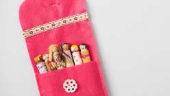 Kata Golda teaches this crafting class, making these children's stuffed felt toys. In this crafts for kids lesson she teaches how to sew these with hand stitching and machine sewing.