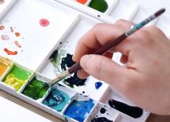 Painting instructor Yao Cheng teaches how to use a palette, and how to mix and apply pigment to paper. She shows how to use paintbrushes, how to paint leaves, trees, and simple geometric shapes.