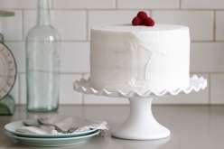 Emily Tatak of Wilton teaches you how to bake a cake while avoiding the three C’s (crowning, cracking, and crumbing). The cake decorating portion of this class will teach you to use buttercream and ice the cake like a pro.